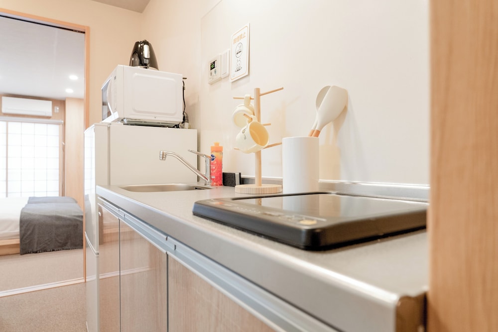 ベーシック コンドミニアム クイーンベッド 1 台 禁煙 専用簡易キッチン0 | b&黒門3号店