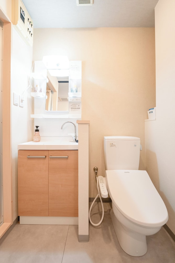 ベーシック コンドミニアム クイーンベッド 1 台 禁煙 バスルーム1 | b&黒門3号店