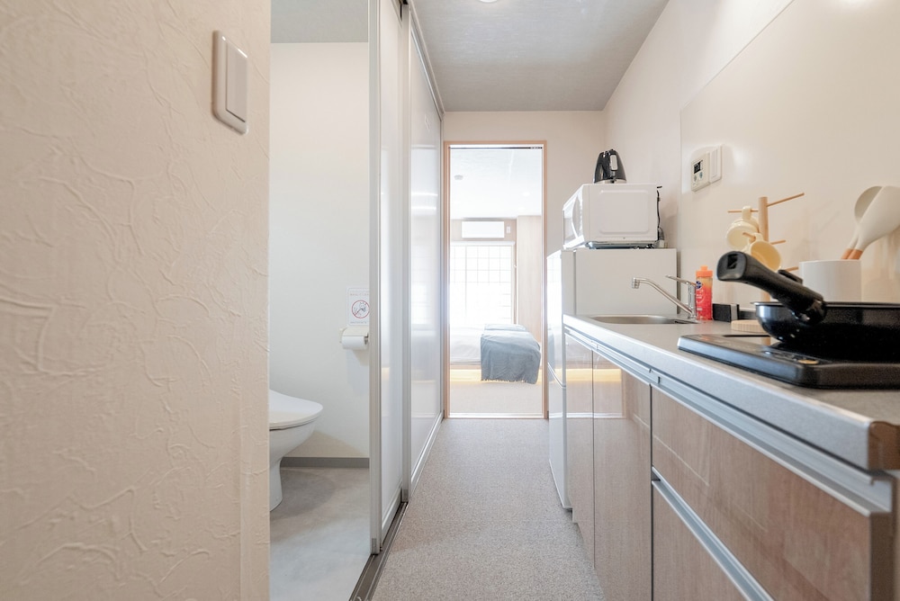 ベーシック コンドミニアム クイーンベッド 1 台 禁煙 客室6 | b&黒門3号店