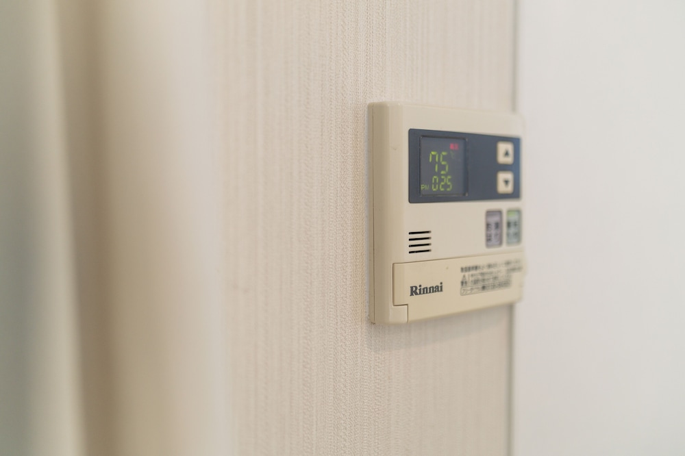 4 人部屋 ラナイ シティビュー 客室6 | 難波民泊