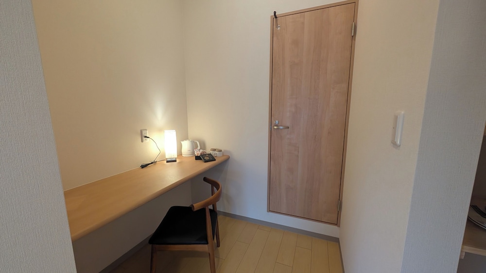 スーペリア スイート クイーンベッド 1 台 バルコニー 客室4 | Dream Stays SORA