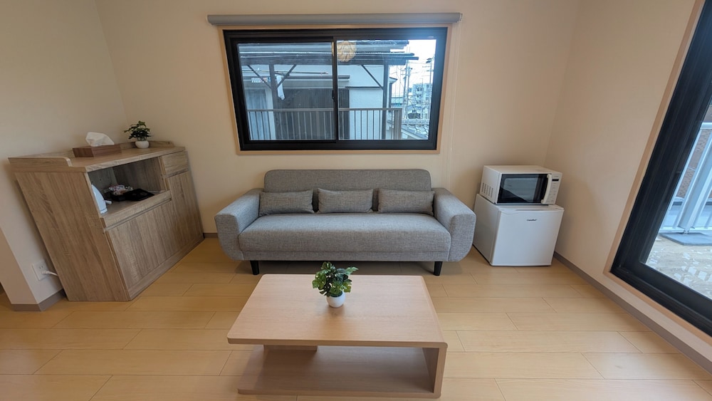 スーペリア スイート バルコニー リビングルーム1 | Dream Stays SORA