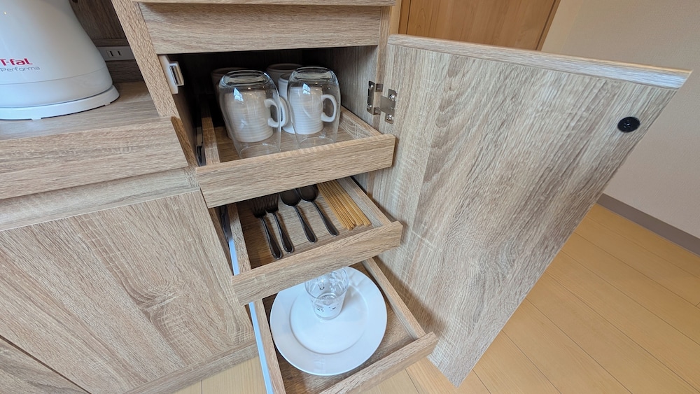 スーペリア スイート ガーデンビュー 客室内のダイニングエリア0 | Dream Stays SORA