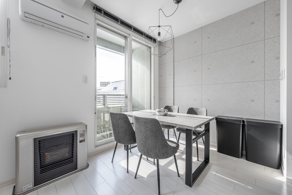 アパートメント レストラン3 | GRANDIA 202