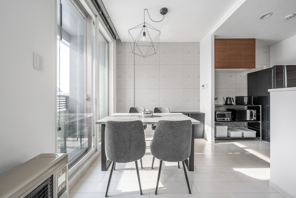 アパートメント レストラン1 | GRANDIA 202