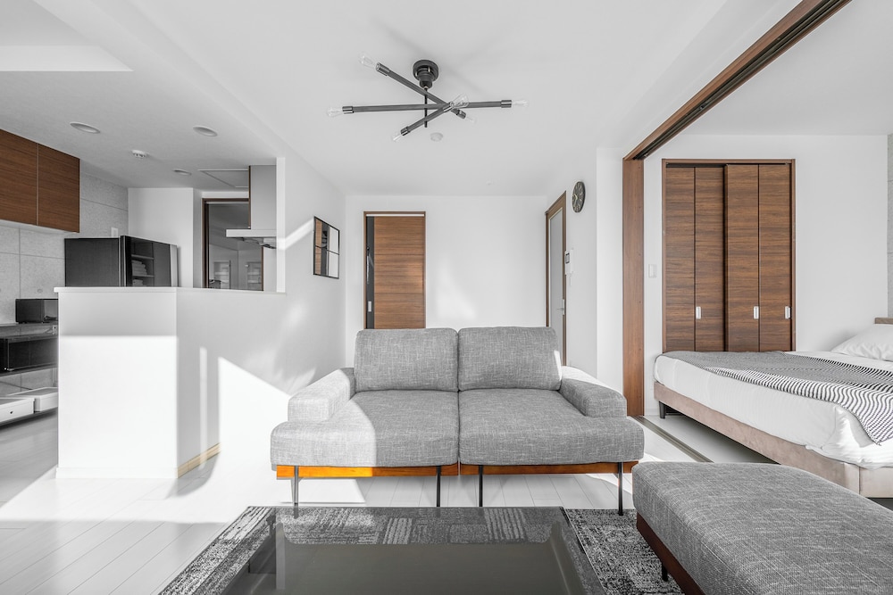 メインイメージ | GRANDIA 302 メインイメージ | GRANDIA 302