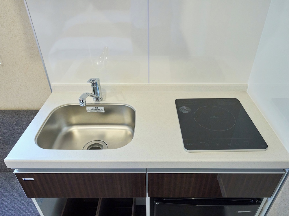 トリプルルーム 禁煙 専用簡易キッチン4 | 宿家 浅草 粋