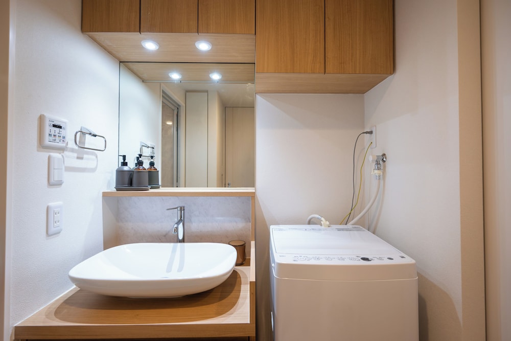 ジュニア アパートメント 禁煙 (606) バスルームの設備0 | Dash Living Minami Azabu