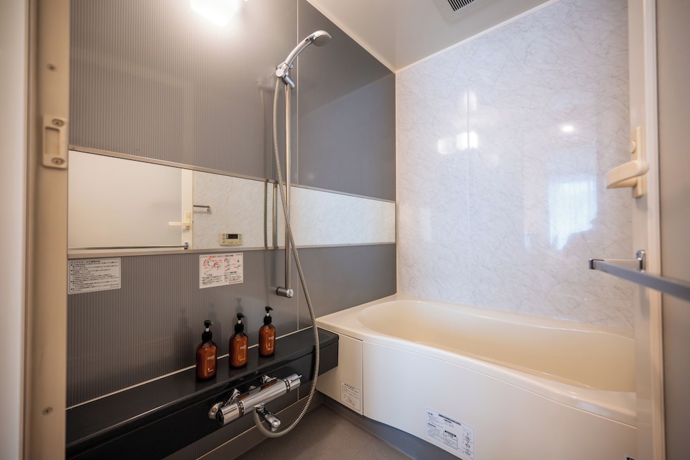 デラックス アパートメント 深めの浴槽0 | Dash Living Minami Azabu