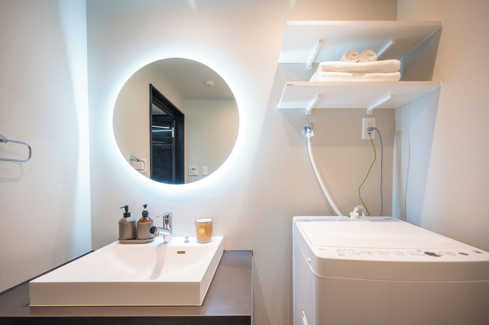 シニア アパートメント 禁煙 (617) バスルームの設備1 | Dash Living Minami Azabu