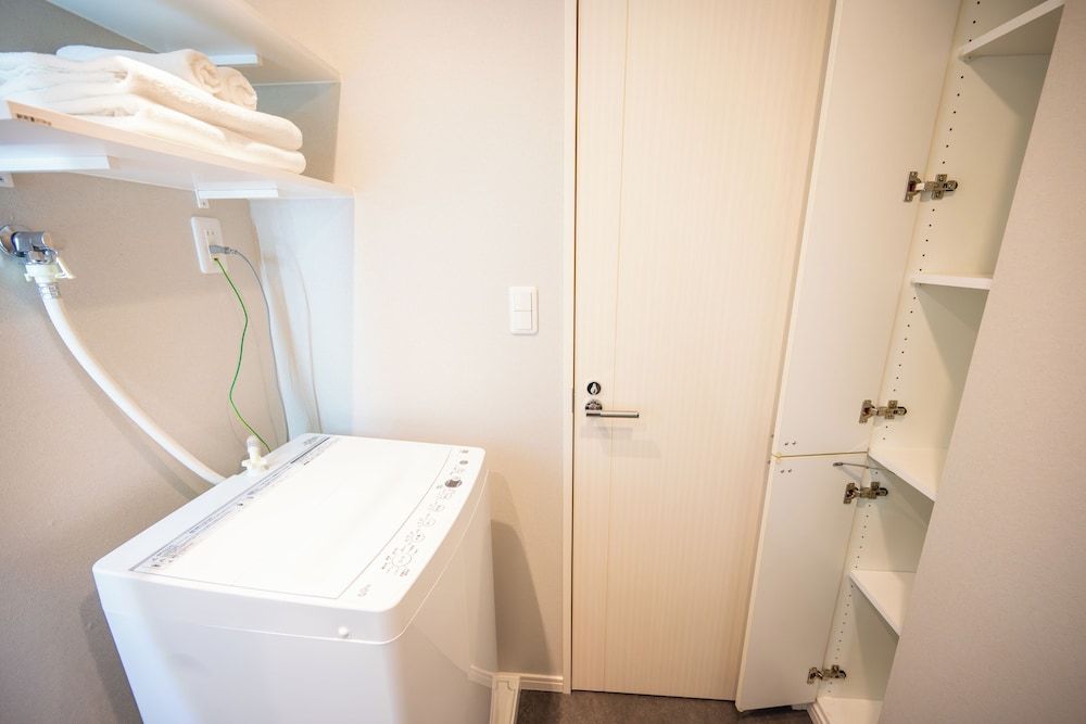 シニア アパートメント 禁煙 (617) バスルームの設備0 | Dash Living Minami Azabu