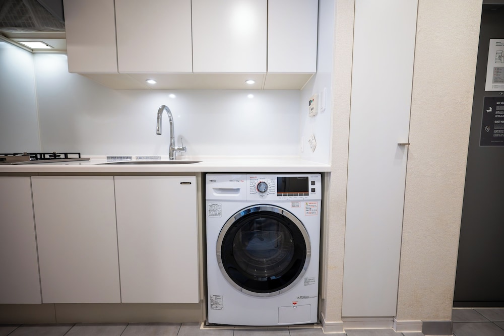 エクスクルーシブ アパートメント 禁煙 (405) バスルームの設備0 | Dash Living Minami Azabu