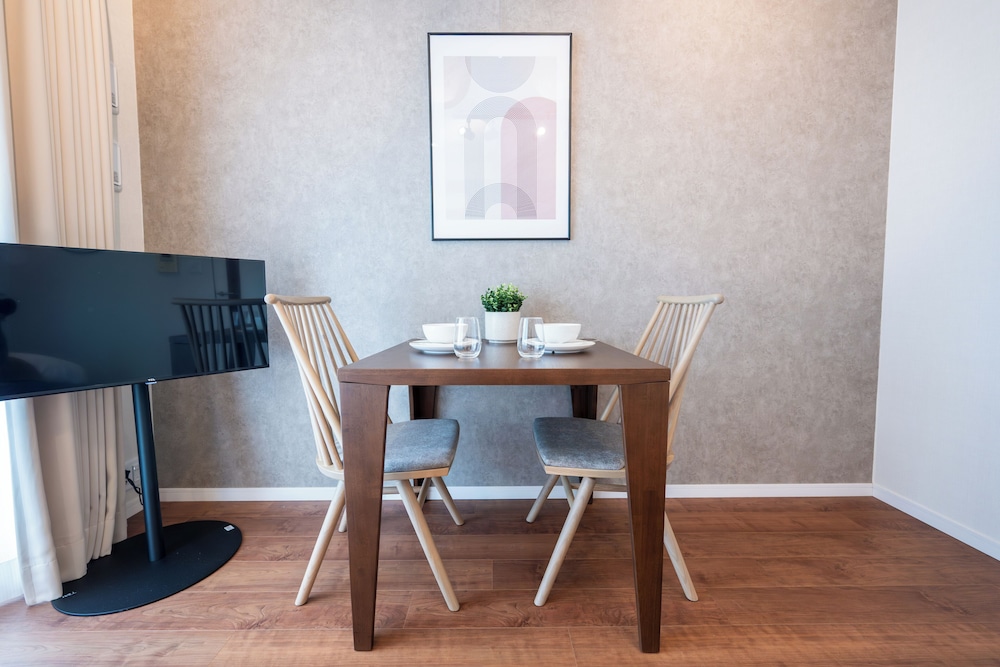 スーペリア アパートメント 客室内のダイニングエリア0 | Dash Living Minami Azabu