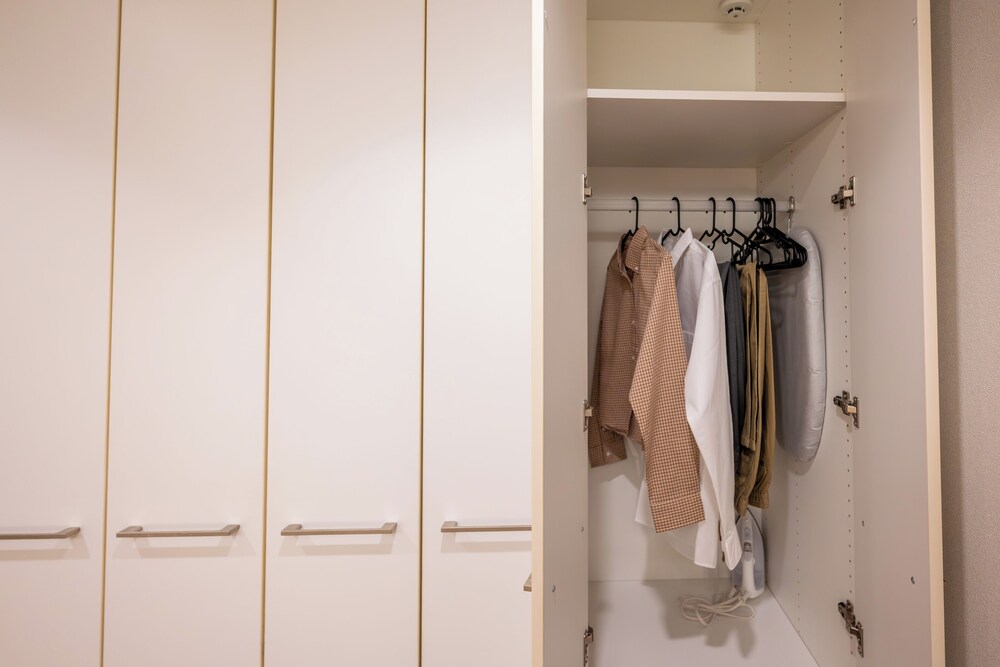 シニア アパートメント 禁煙 (617) ワードローブ0 | Dash Living Minami Azabu