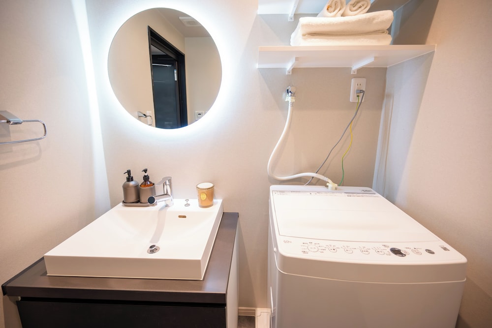 エグゼクティブ アパートメント 禁煙 (418) バスルームの設備0 | Dash Living Minami Azabu