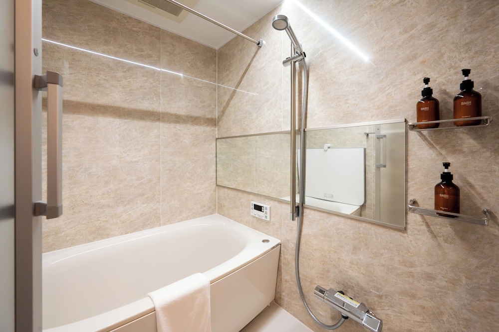 プレミア アパートメント 禁煙 (218) 深めの浴槽0 | Dash Living Minami Azabu