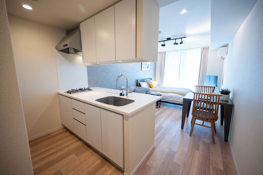 エコノミー アパートメント 禁煙 (402) 専用キッチン0 | Dash Living Minami Azabu