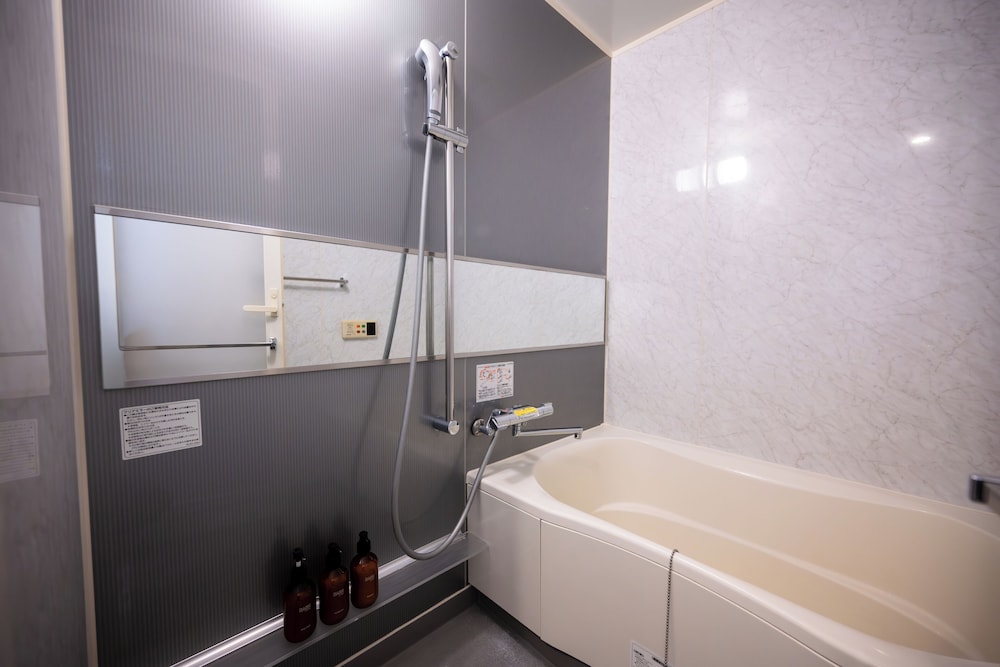 エコノミー アパートメント 禁煙 (402) 深めの浴槽0 | Dash Living Minami Azabu