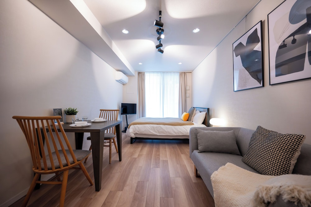 エクスクルーシブ アパートメント 禁煙 (405) リビング エリア0 | Dash Living Minami Azabu