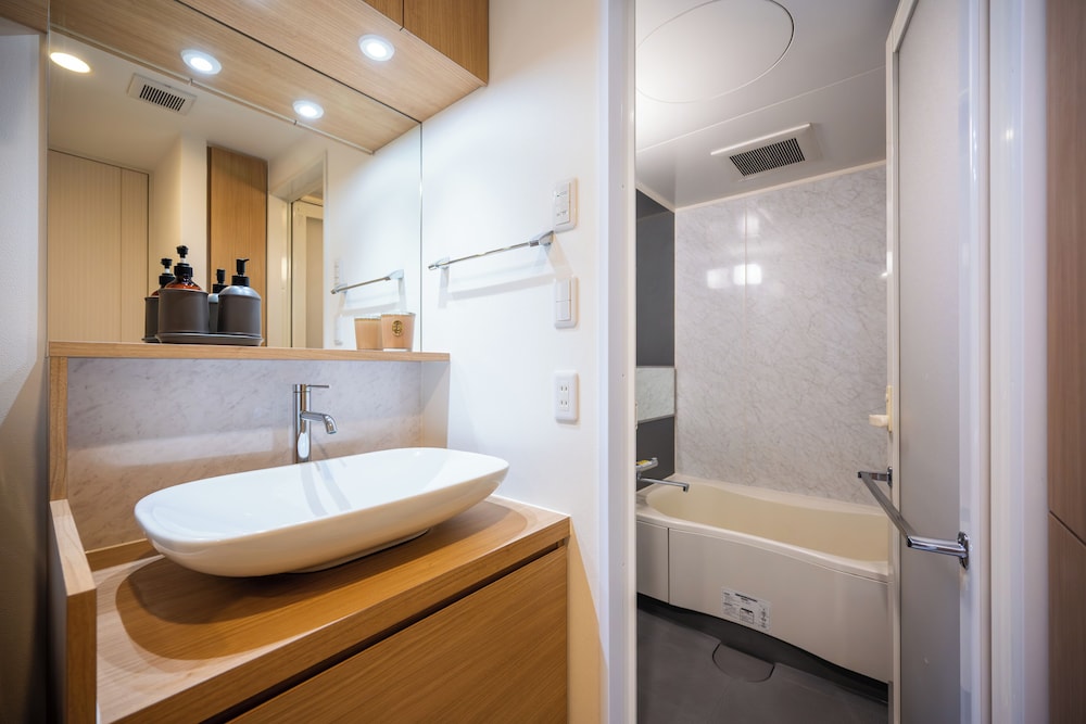 トラディショナル アパートメント 禁煙 (502) バスルームのシンク1 | Dash Living Minami Azabu