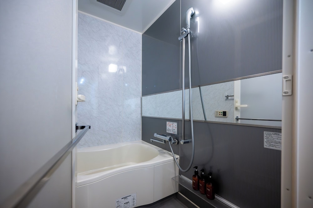 エクスクルーシブ アパートメント 禁煙 (405) 深めの浴槽0 | Dash Living Minami Azabu