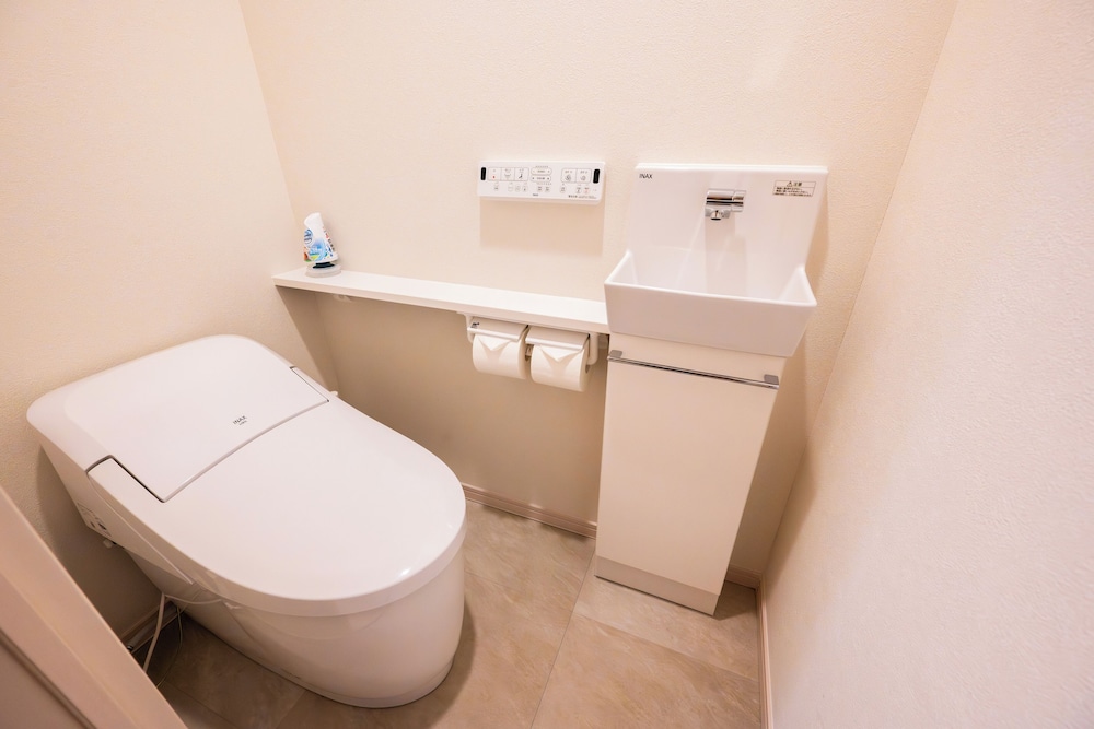 プレミア アパートメント 禁煙 (218) バスルーム0 | Dash Living Minami Azabu