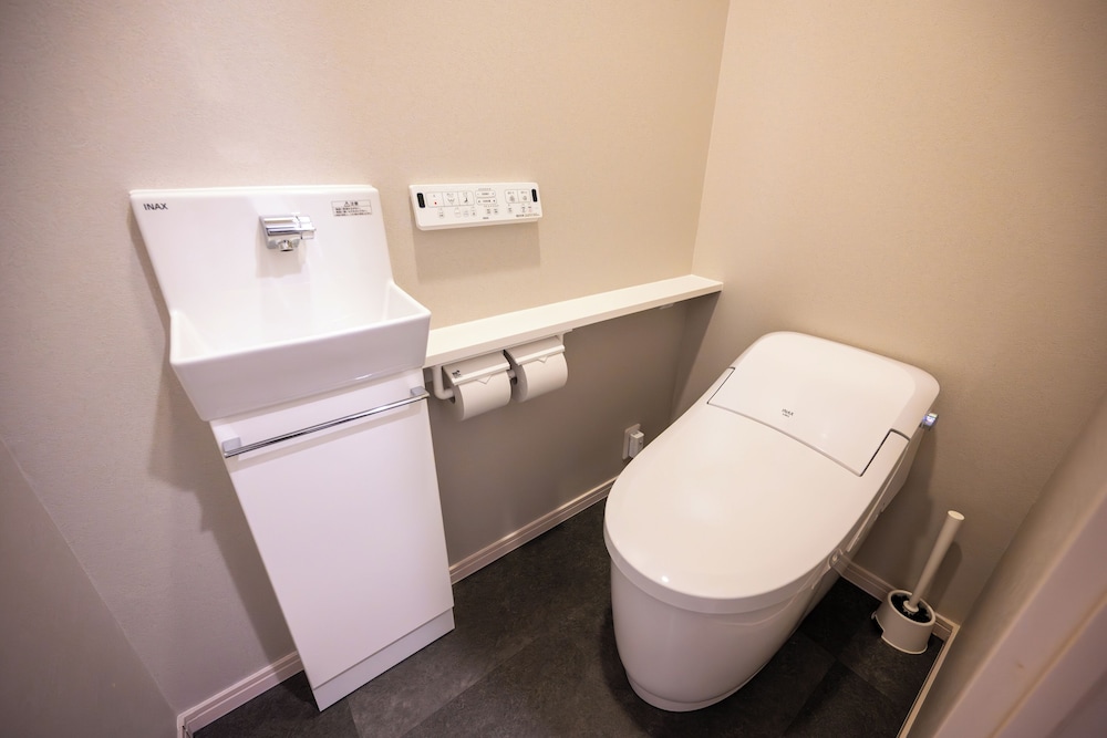 エグゼクティブ アパートメント 禁煙 (418) バスルーム0 | Dash Living Minami Azabu