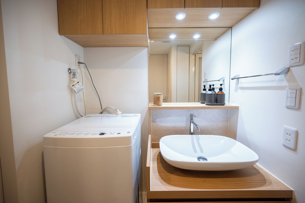 エコノミー アパートメント 禁煙 (402) バスルームのシンク0 | Dash Living Minami Azabu