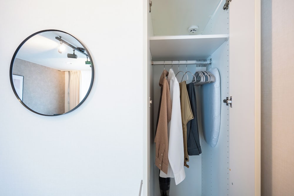 スーペリア アパートメント ワードローブ0 | Dash Living Minami Azabu