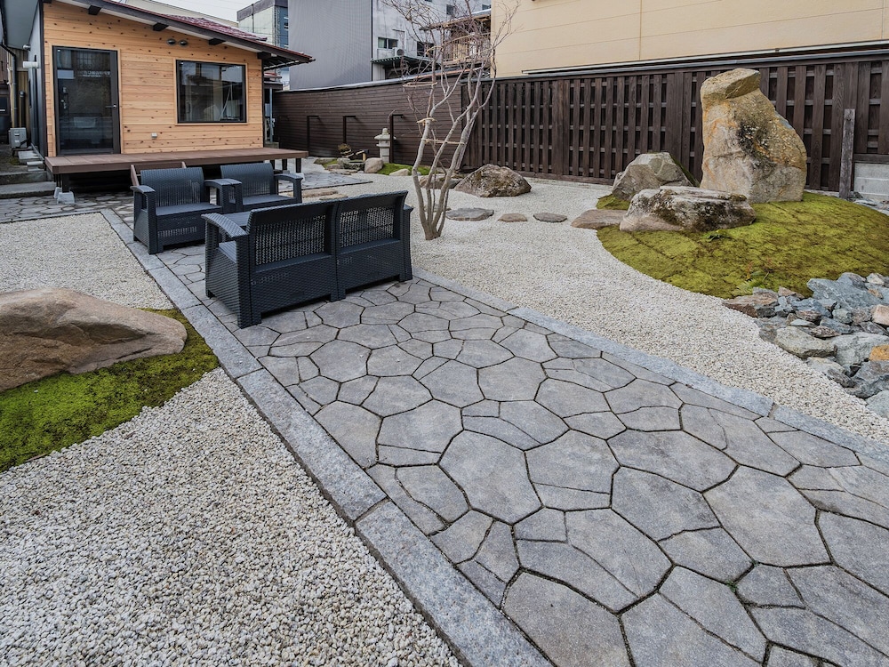 ハウス ガーデンビュー テラス / パティオ2 | 飛騨まちやど 石庭の宿