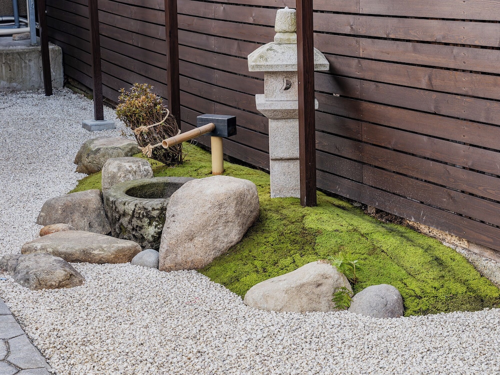 ハウス ガーデンビュー 施設の敷地1 | 飛騨まちやど 石庭の宿