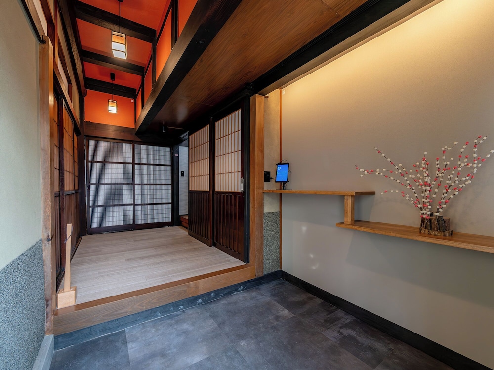 ハウス ガーデンビュー 内装3 | 飛騨まちやど 石庭の宿