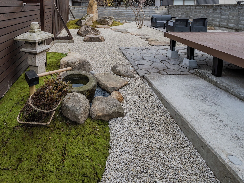 ハウス ガーデンビュー テラス / パティオ0 | 飛騨まちやど 石庭の宿
