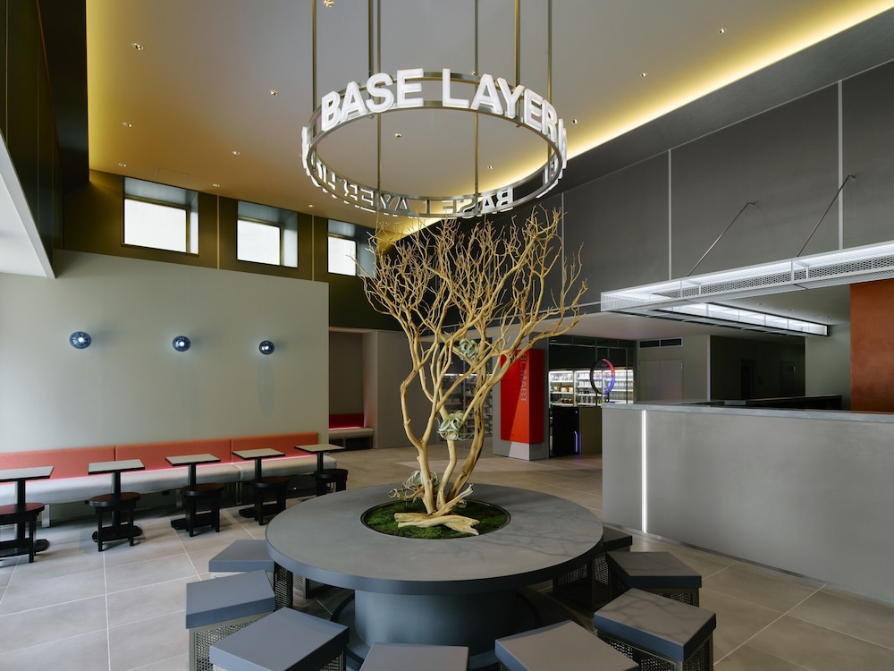 ロビーラウンジ1 | BASE LAYER HOTEL 福岡