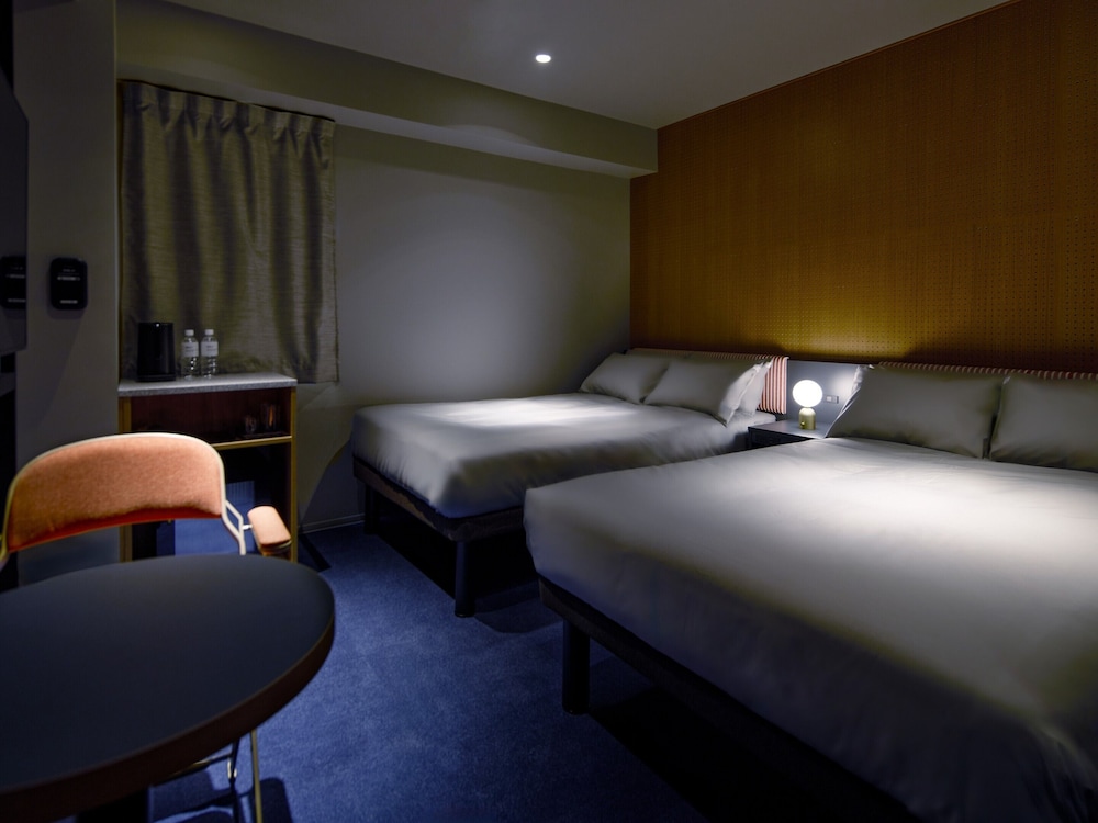 スタンダード ツインルーム 客室2 | BASE LAYER HOTEL 福岡