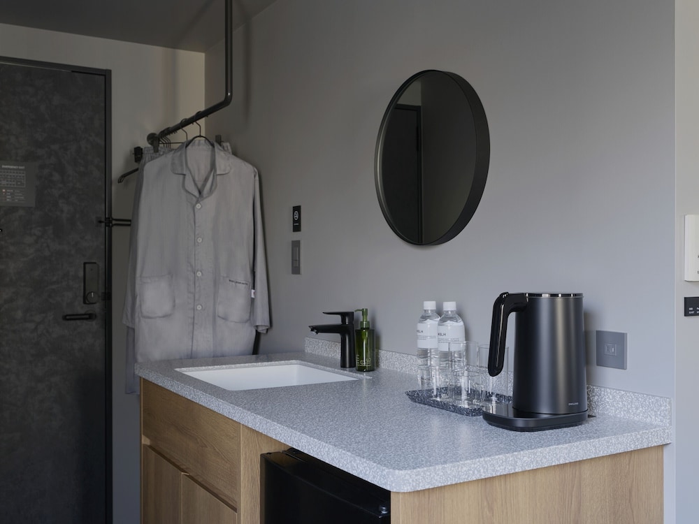 コンフォート ツインルーム 専用キッチン0 | BASE LAYER HOTEL 福岡