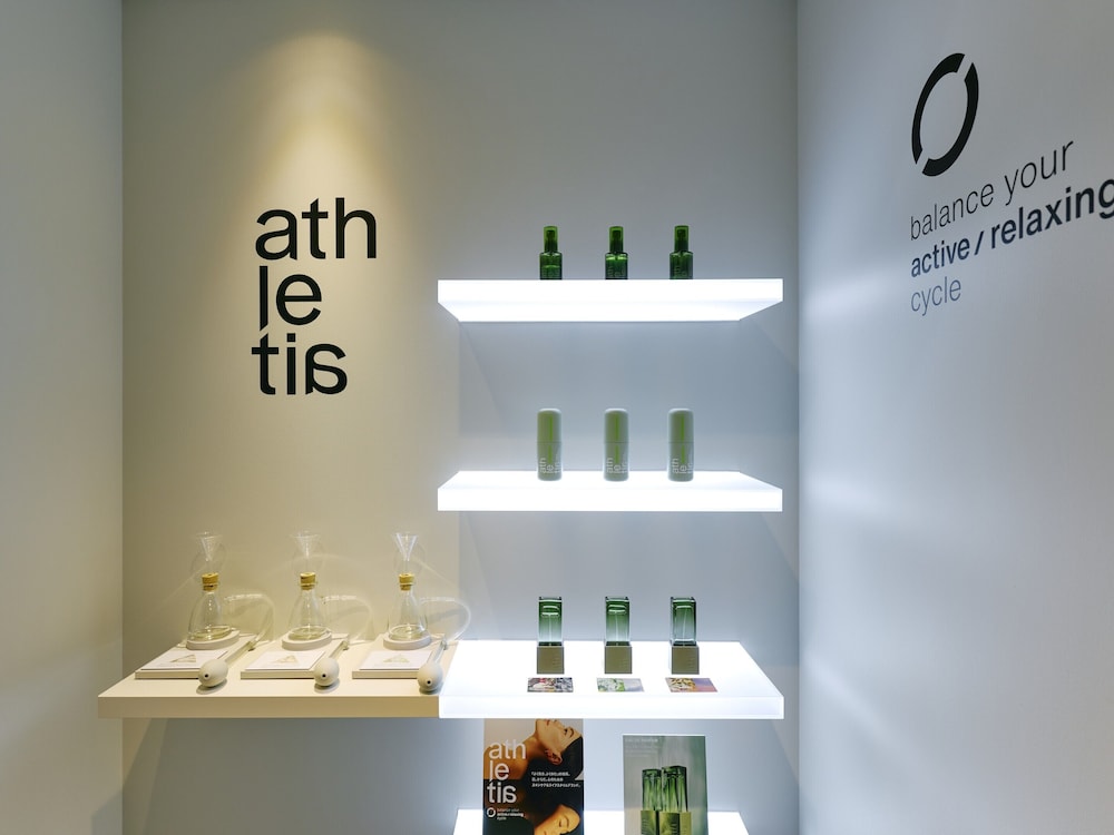 施設内の設備1 | BASE LAYER HOTEL 福岡