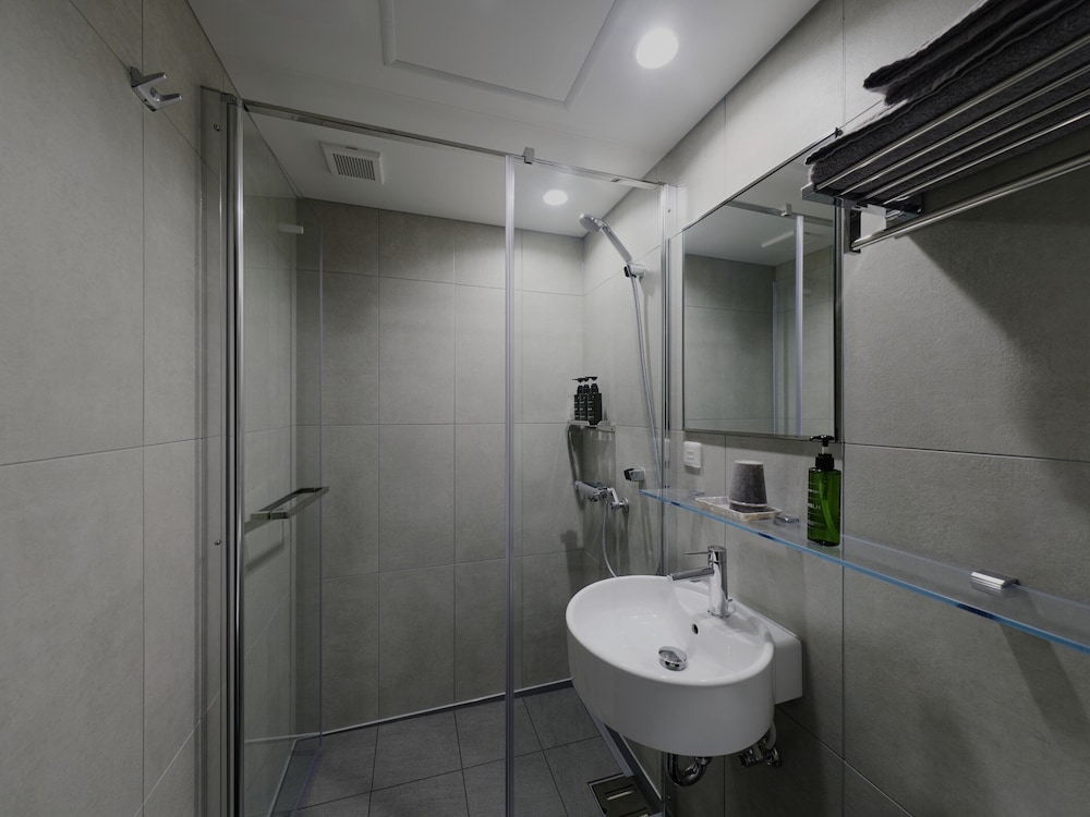 デラックス ダブルルーム バスルーム0 | BASE LAYER HOTEL 福岡