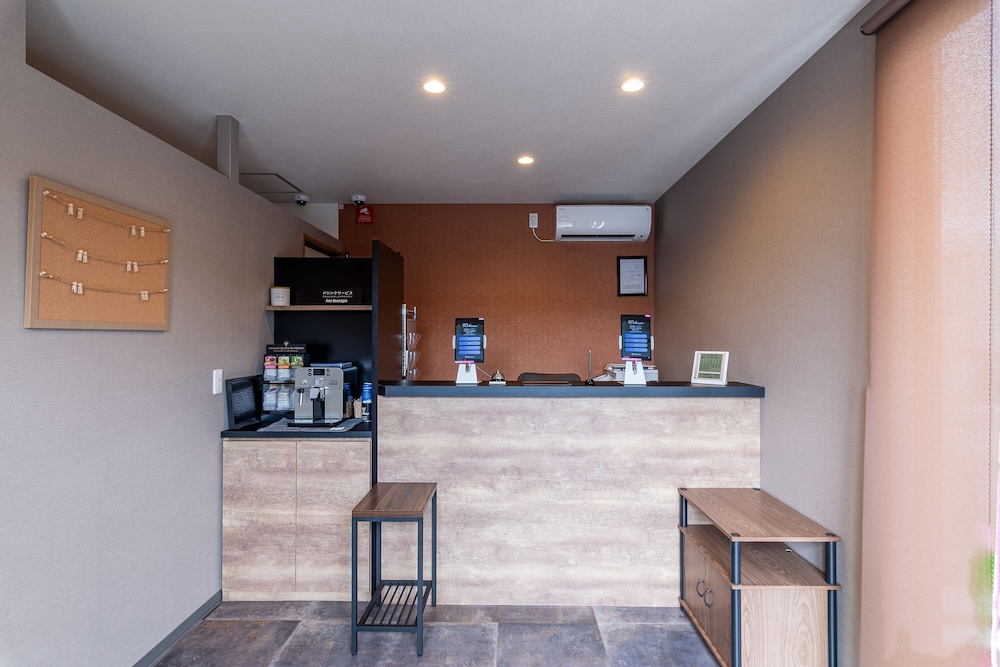 フロント1 | HOTEL R9 The Yard 龍ケ崎