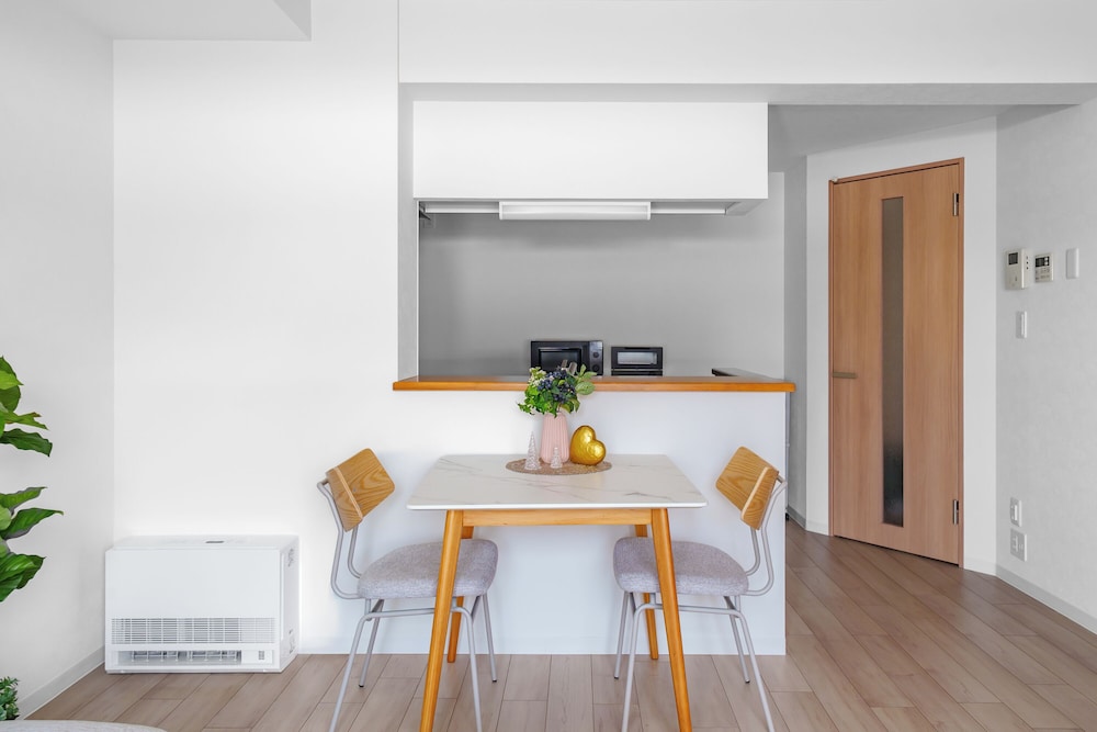 アパートメント レストラン2 | E-US NAEBO STATION 402