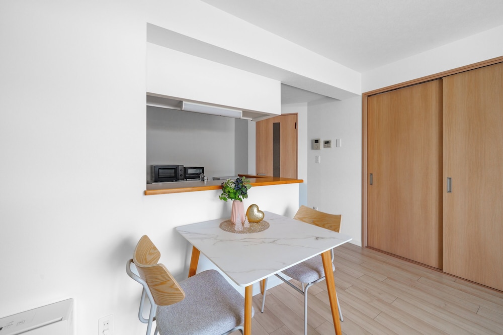 アパートメント レストラン1 | E-US NAEBO STATION 402