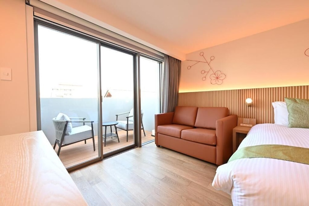 デラックス 4 人部屋 バルコニー 客室4 | 清水エリートテラス