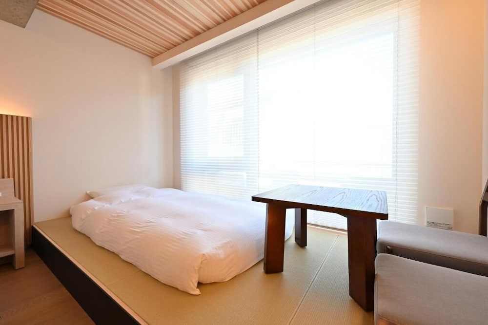 ファミリー ダブルルーム 客室2 | 清水エリートテラス