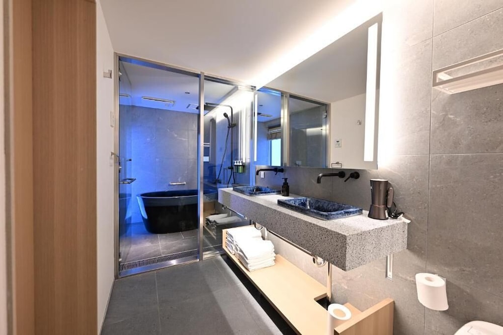 プレミア 4 人部屋 サウナ バスルーム0 | 清水エリートテラス