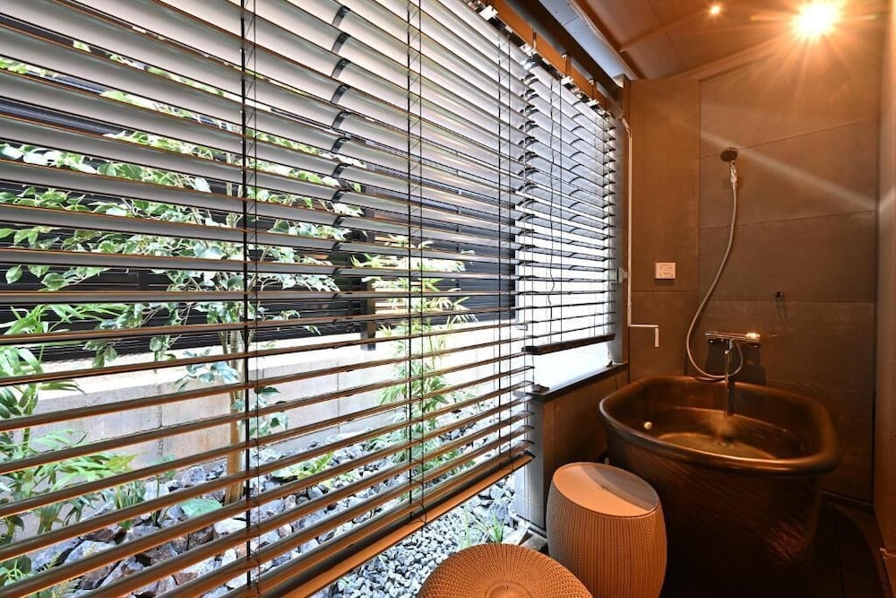 和風クワドラプルルーム ガーデンビュー バスルーム0 | 清水エリートテラス