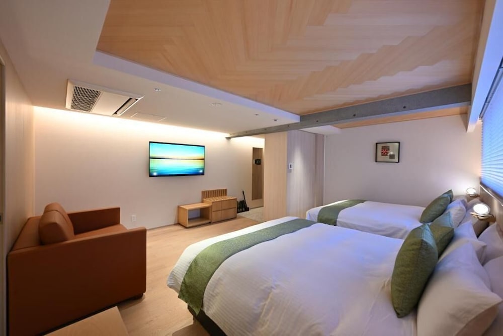 プレミア 4 人部屋 サウナ 客室1 | 清水エリートテラス