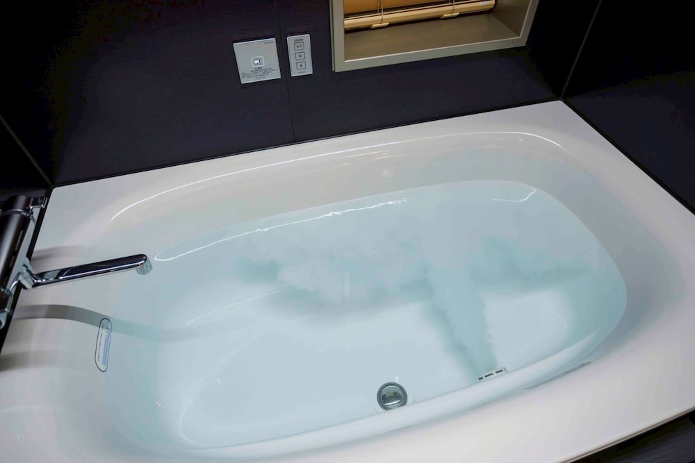 コンフォート トリプルルーム バスルーム1 | 清水エリートテラス