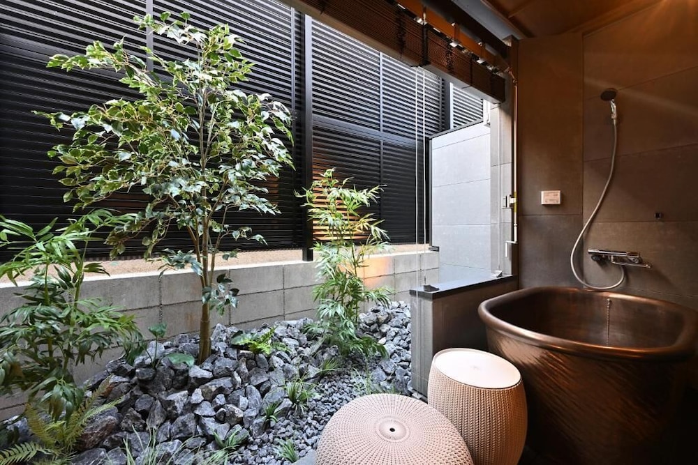 和風クワドラプルルーム ガーデンビュー ガーデン ビュー0 | 清水エリートテラス