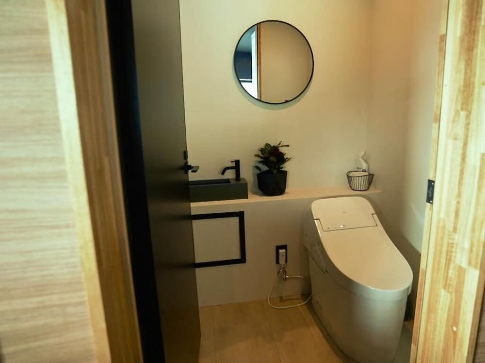 スタンダード 4 人部屋 禁煙 ハーバービュー 客室1 | 1 and Only Hotel Io - イオ