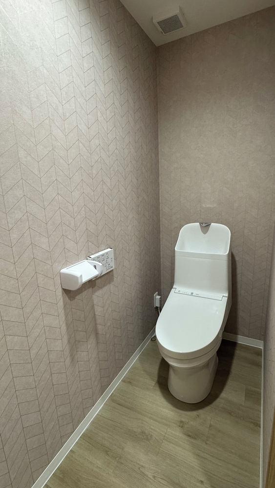 クラシック 4 人部屋 バスルーム3 | RUKA 天王寺ホテル